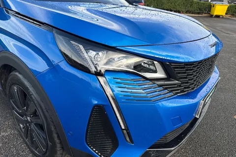YD71UZF PEUGEOT 3008 1.6 13.2kWh GT e-EAT 4WD Euro 6 (s/s) 5dr Thumbnail #9