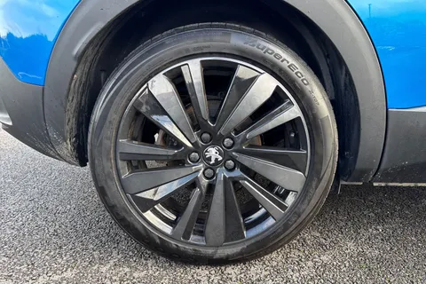 YD71UZF PEUGEOT 3008 1.6 13.2kWh GT e-EAT 4WD Euro 6 (s/s) 5dr Thumbnail #11