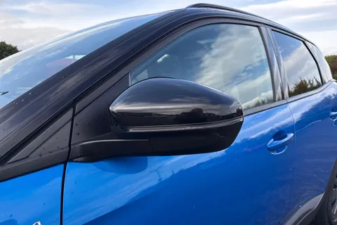 YD71UZF PEUGEOT 3008 1.6 13.2kWh GT e-EAT 4WD Euro 6 (s/s) 5dr Thumbnail #29