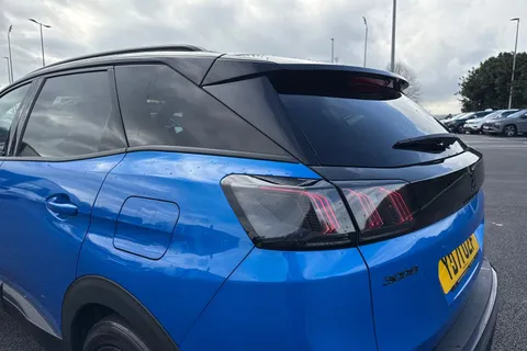 YD71UZF PEUGEOT 3008 1.6 13.2kWh GT e-EAT 4WD Euro 6 (s/s) 5dr Thumbnail #31