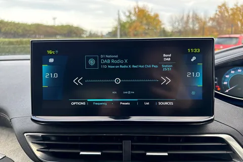 YD71UZF PEUGEOT 3008 1.6 13.2kWh GT e-EAT 4WD Euro 6 (s/s) 5dr Thumbnail #49