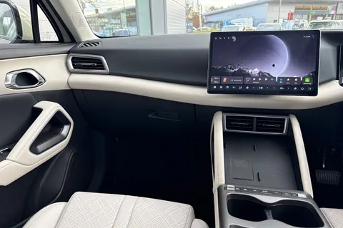 DG75WSX BYD ATTO 2 51.1kWh Boost Auto 5dr Thumbnail #15