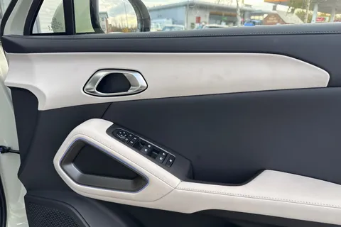 DG75WSX BYD ATTO 2 51.1kWh Boost Auto 5dr Thumbnail #18