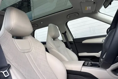 DG75WSX BYD ATTO 2 51.1kWh Boost Auto 5dr Thumbnail #21