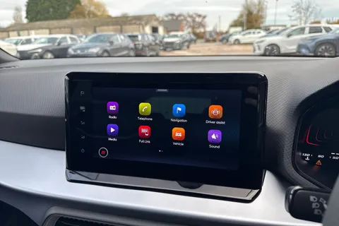 38 of 51 for SEAT ARONA 1.0 TSI 115 FR 5dr