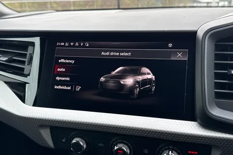 PJ74AEO Audi A1 S line 35 TFSI 150 PS S tronic Thumbnail #41