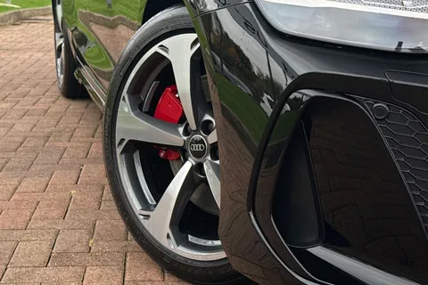  Audi A6 Avant 2.0 TDI Edition 1 S Tronic quattro Euro 6 (s/s) 5dr Thumbnail #26