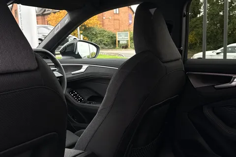  Audi A6 Avant 2.0 TDI Edition 1 S Tronic quattro Euro 6 (s/s) 5dr Thumbnail #30