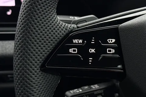  Audi A6 Avant 2.0 TDI Edition 1 S Tronic quattro Euro 6 (s/s) 5dr Thumbnail #36