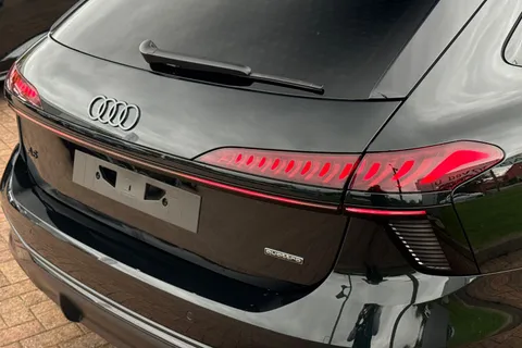  Audi A6 Avant 2.0 TDI Edition 1 S Tronic quattro Euro 6 (s/s) 5dr Thumbnail #50