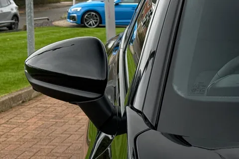  Audi A6 Avant 2.0 TDI Edition 1 S Tronic quattro Euro 6 (s/s) 5dr Thumbnail #54