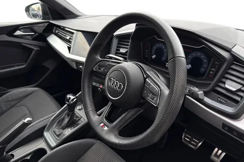 DS72EVK Audi A1 S line 30 TFSI 110 PS S tronic Thumbnail #14