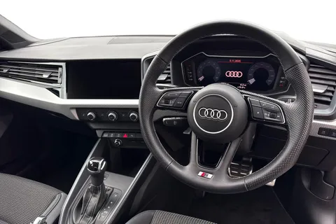 DS72EVK Audi A1 S line 30 TFSI 110 PS S tronic Thumbnail #18