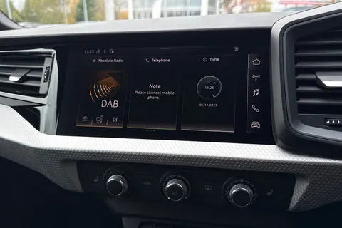 DS72EVK Audi A1 S line 30 TFSI 110 PS S tronic Thumbnail #25