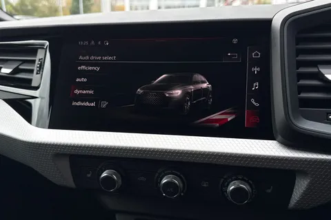 DS72EVK Audi A1 S line 30 TFSI 110 PS S tronic Thumbnail #29