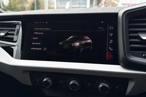 DS72EVK Audi A1 S line 30 TFSI 110 PS S tronic Thumbnail #30