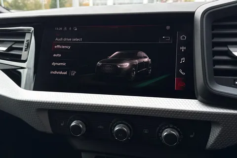 DS72EVK Audi A1 S line 30 TFSI 110 PS S tronic Thumbnail #31