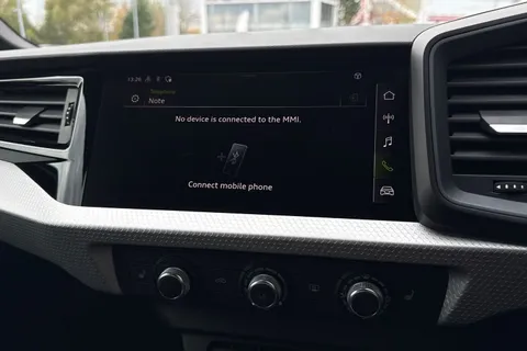 DS72EVK Audi A1 S line 30 TFSI 110 PS S tronic Thumbnail #37