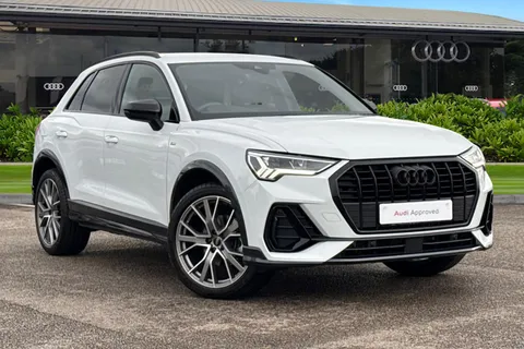 DF25CCE Audi Q3 Black Edition 35 TDI 150 PS S tronic Thumbnail #2