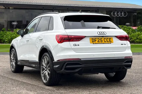 DF25CCE Audi Q3 Black Edition 35 TDI 150 PS S tronic Thumbnail #3