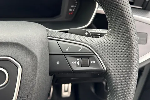 DF25CCE Audi Q3 Black Edition 35 TDI 150 PS S tronic Thumbnail #27