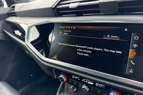 DF25CCE Audi Q3 Black Edition 35 TDI 150 PS S tronic Thumbnail #36