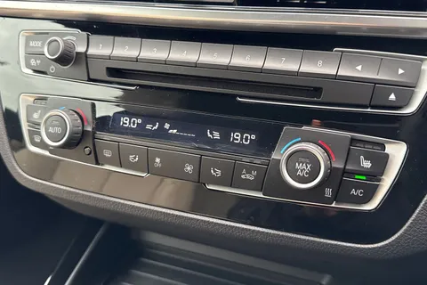 21 of 58 for BMW 2 Series 2.0 220i GPF M Sport Auto Euro 6 (s/s) 2dr