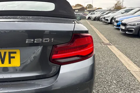 25 of 58 for BMW 2 Series 2.0 220i GPF M Sport Auto Euro 6 (s/s) 2dr