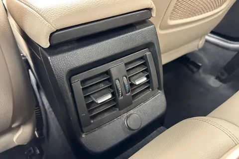 35 of 58 for BMW 2 Series 2.0 220i GPF M Sport Auto Euro 6 (s/s) 2dr