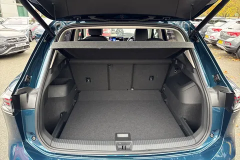 AP25MHO Volkswagen Tiguan Tiguan Match 1.5 eTSI 150 PS  DSG 5 Door | Area View Camera | Electric Tail Thumbnail #8