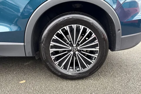 AP25MHO Volkswagen Tiguan Tiguan Match 1.5 eTSI 150 PS  DSG 5 Door | Area View Camera | Electric Tail Thumbnail #13