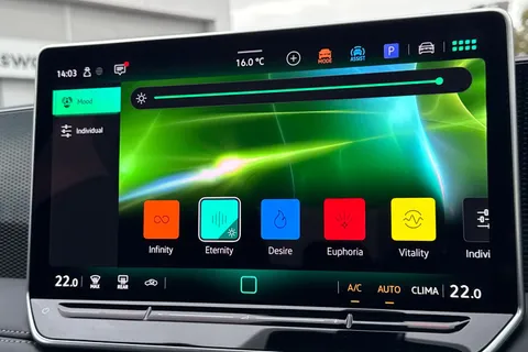 AP25MHO Volkswagen Tiguan Tiguan Match 1.5 eTSI 150 PS  DSG 5 Door | Area View Camera | Electric Tail Thumbnail #35