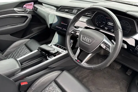 NJ72GSU Audi e-tron Sportback Vorsprung 55 quattro 300,00 kW Thumbnail #8