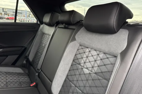 DK25ZPD Volkswagen T-Roc 1.5 TSI R-Line 5dr DSG **KEYLESS ENTRY** Thumbnail #15