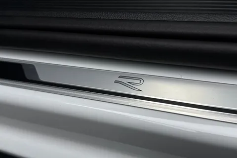 DK25ZPD Volkswagen T-Roc 1.5 TSI R-Line 5dr DSG **KEYLESS ENTRY** Thumbnail #31