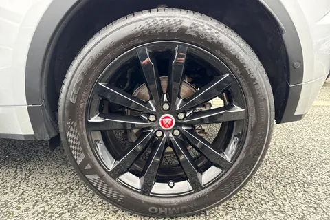 11 of 60 for Jaguar E-Pace 2.0 D180 R-Dynamic HSE Auto AWD Euro 6 (s/s) 5dr