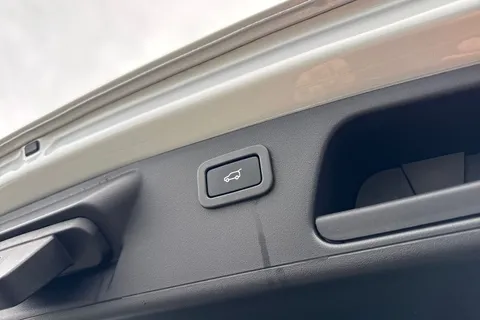 28 of 60 for Jaguar E-Pace 2.0 D180 R-Dynamic HSE Auto AWD Euro 6 (s/s) 5dr