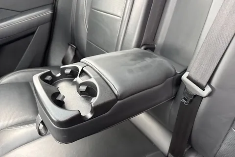 37 of 60 for Jaguar E-Pace 2.0 D180 R-Dynamic HSE Auto AWD Euro 6 (s/s) 5dr