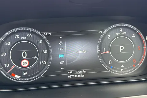 49 of 60 for Jaguar E-Pace 2.0 D180 R-Dynamic HSE Auto AWD Euro 6 (s/s) 5dr