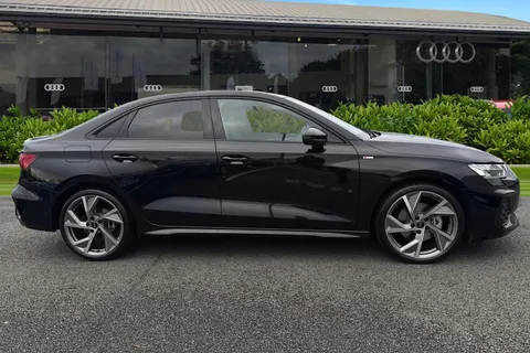 DN25AVJ Audi A3 Black Edition 35 TFSI  150 PS S tronic Thumbnail #4