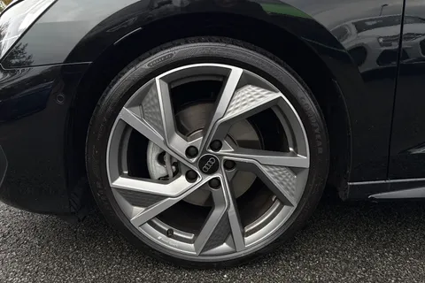 DN25AVJ Audi A3 Black Edition 35 TFSI  150 PS S tronic Thumbnail #14