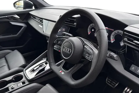 DN25AVJ Audi A3 Black Edition 35 TFSI  150 PS S tronic Thumbnail #15