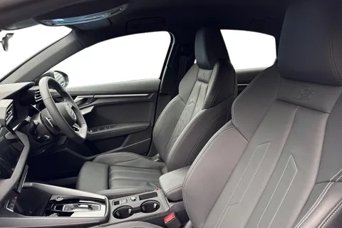 DN25AVJ Audi A3 Black Edition 35 TFSI  150 PS S tronic Thumbnail #17