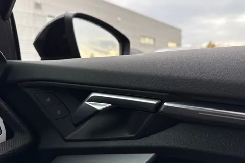 DN25AVJ Audi A3 Black Edition 35 TFSI  150 PS S tronic Thumbnail #22