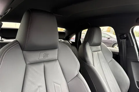 DN25AVJ Audi A3 Black Edition 35 TFSI  150 PS S tronic Thumbnail #25