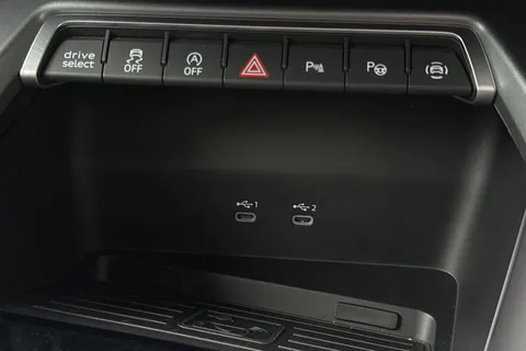 DN25AVJ Audi A3 Black Edition 35 TFSI  150 PS S tronic Thumbnail #55