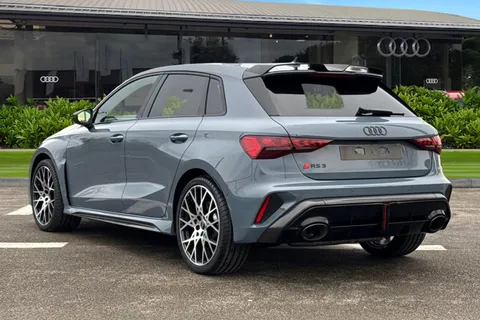  Audi RS 3 2.5 TFSI Carbon Vorsprung Sportback S Tronic quattro Euro 6 (s/s) 5dr Thumbnail #2