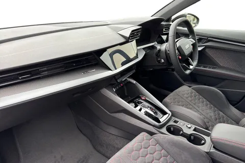  Audi RS 3 2.5 TFSI Carbon Vorsprung Sportback S Tronic quattro Euro 6 (s/s) 5dr Thumbnail #14