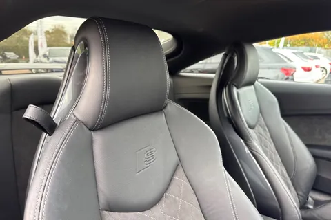 24 of 61 for Audi TT Coup- Black Edition 40 TFSI 197 PS S tronic