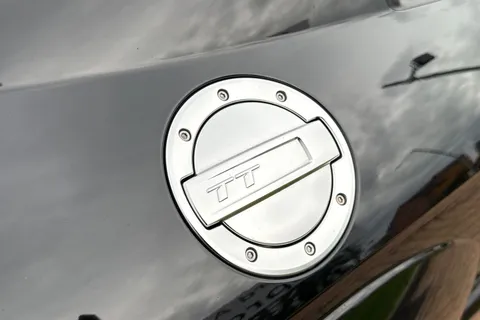 39 of 61 for Audi TT Coup- Black Edition 40 TFSI 197 PS S tronic